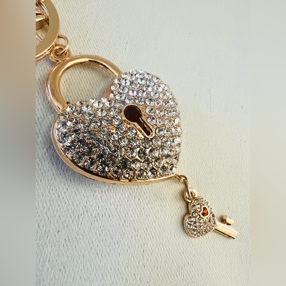 Elegant Gold-Toned, Rhinestone Heart w Keychain/Bag Charm - Picture 2 of 5